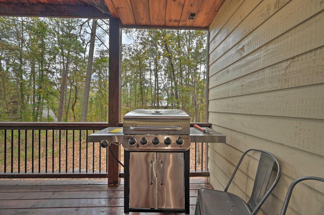 Tudor-Style Broken Bow Cottage With Hot Tub And Decks! Stephens Gap Exterior photo
